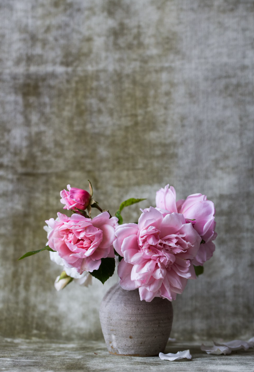 Exploring Famous Flower Paintings Through Artistic Bouquets