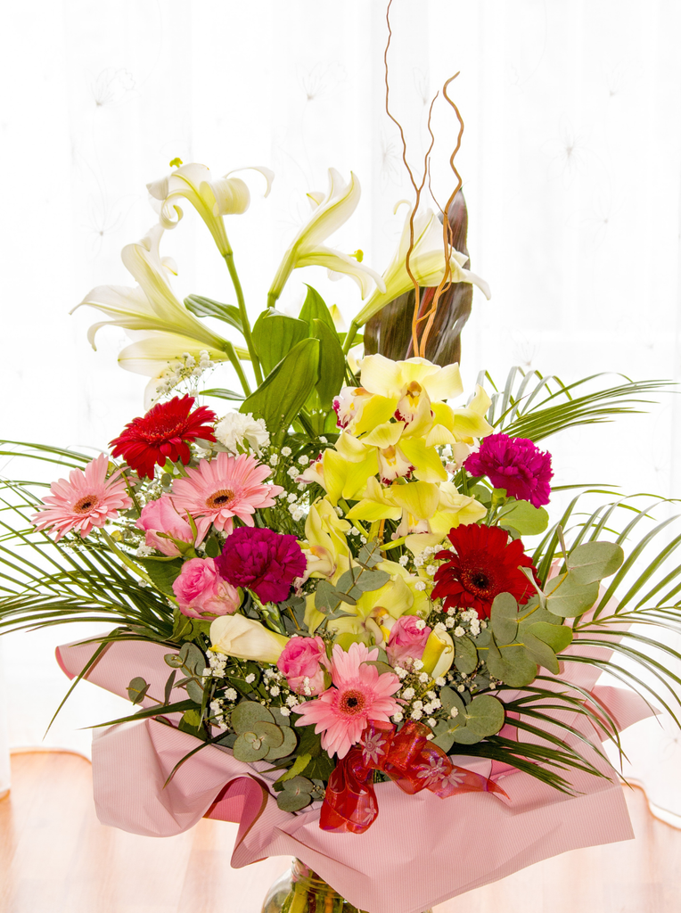 Christmas Flower Bouquets and Gifts to Surprise Your Loved One in Thailand