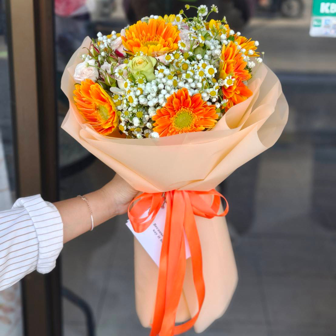 ช่อดอกไม้ Round Shape Garden Bouquet