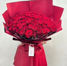 "Just the way you are" ช่อกุหลาบแดง 100 ดอก