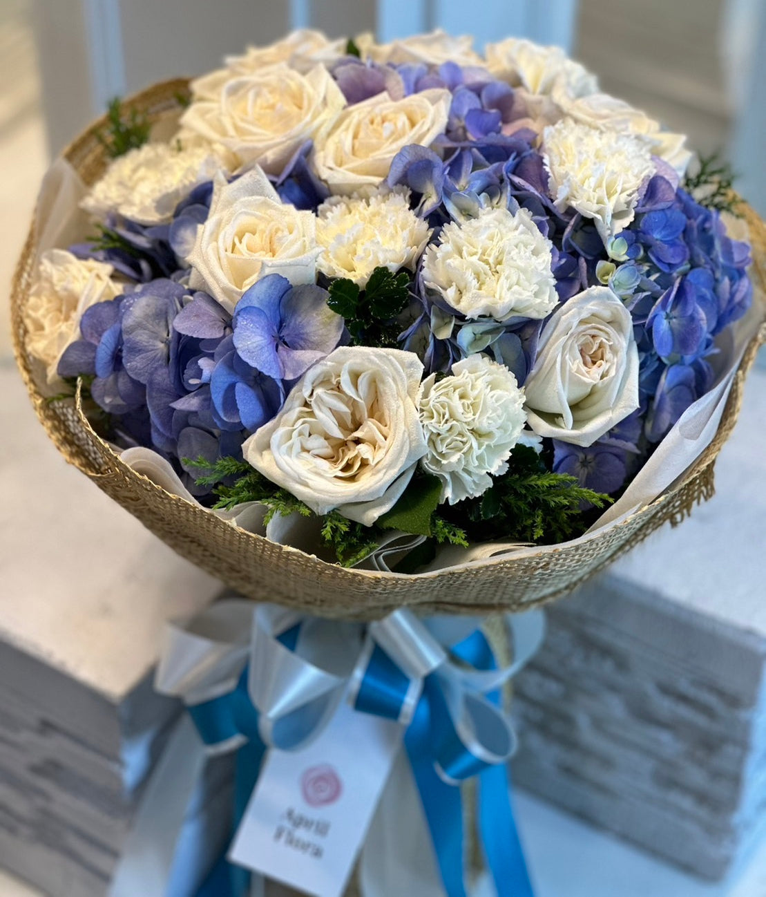 ช่อดอกไม้ Round Shape Garden Bouquet